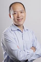 Yunghans IRAWAN