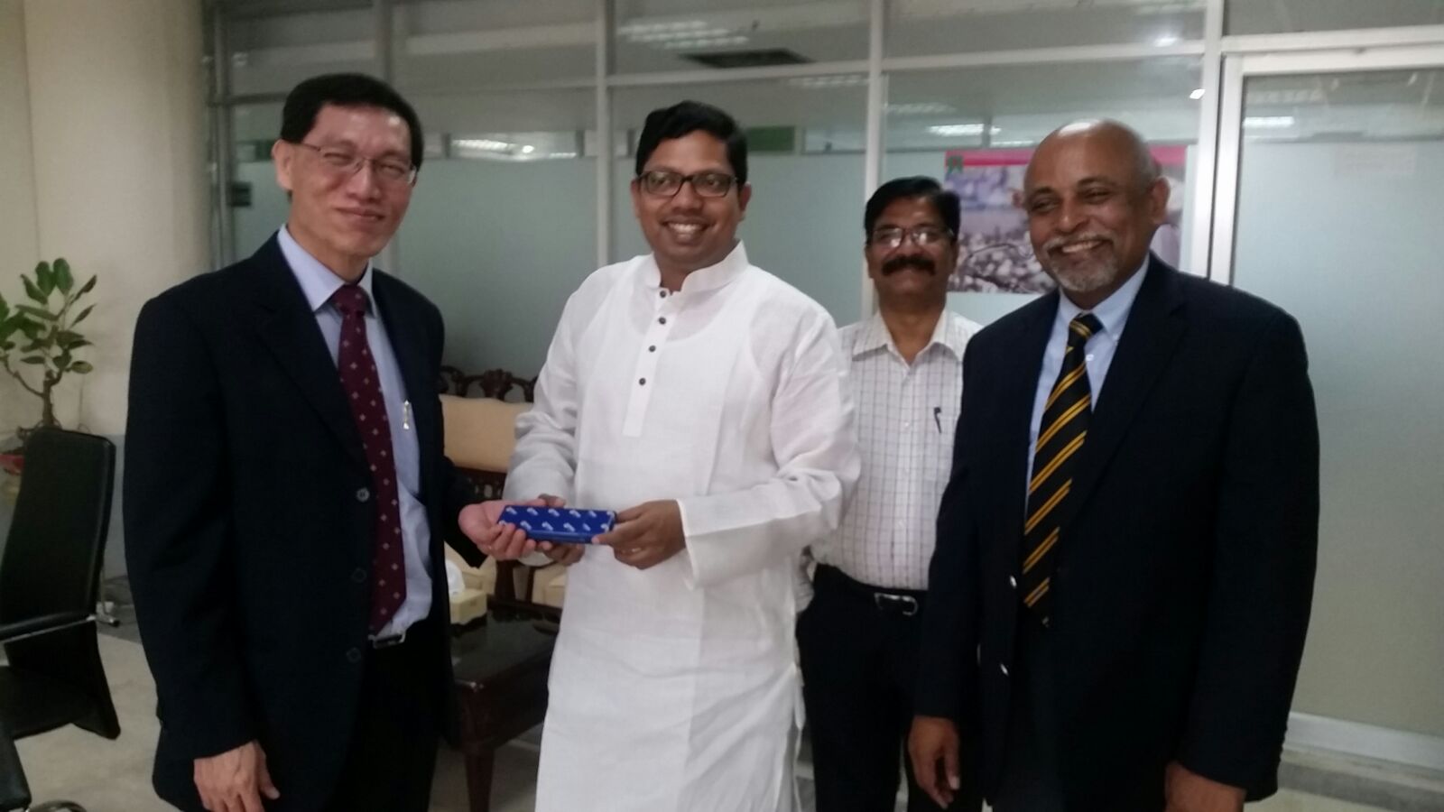 Singapore e-Government Leadership Centre at NUS Institute of Systems Science contributes to Digital Bangladesh Vision