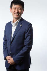 Bernard Leong