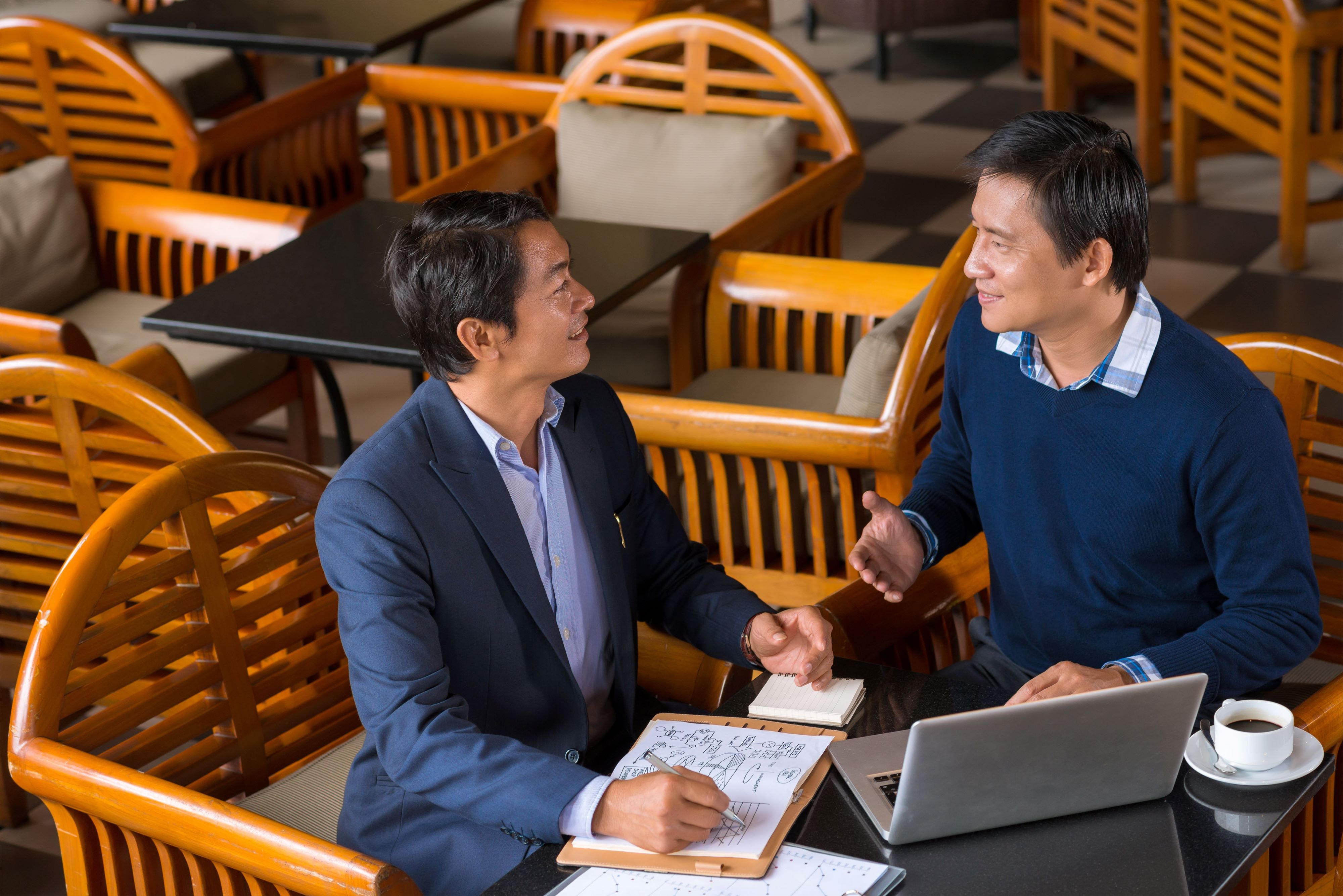 Bridging the Chasm: How to Align Business and Product Teams for Success in Your Organisation