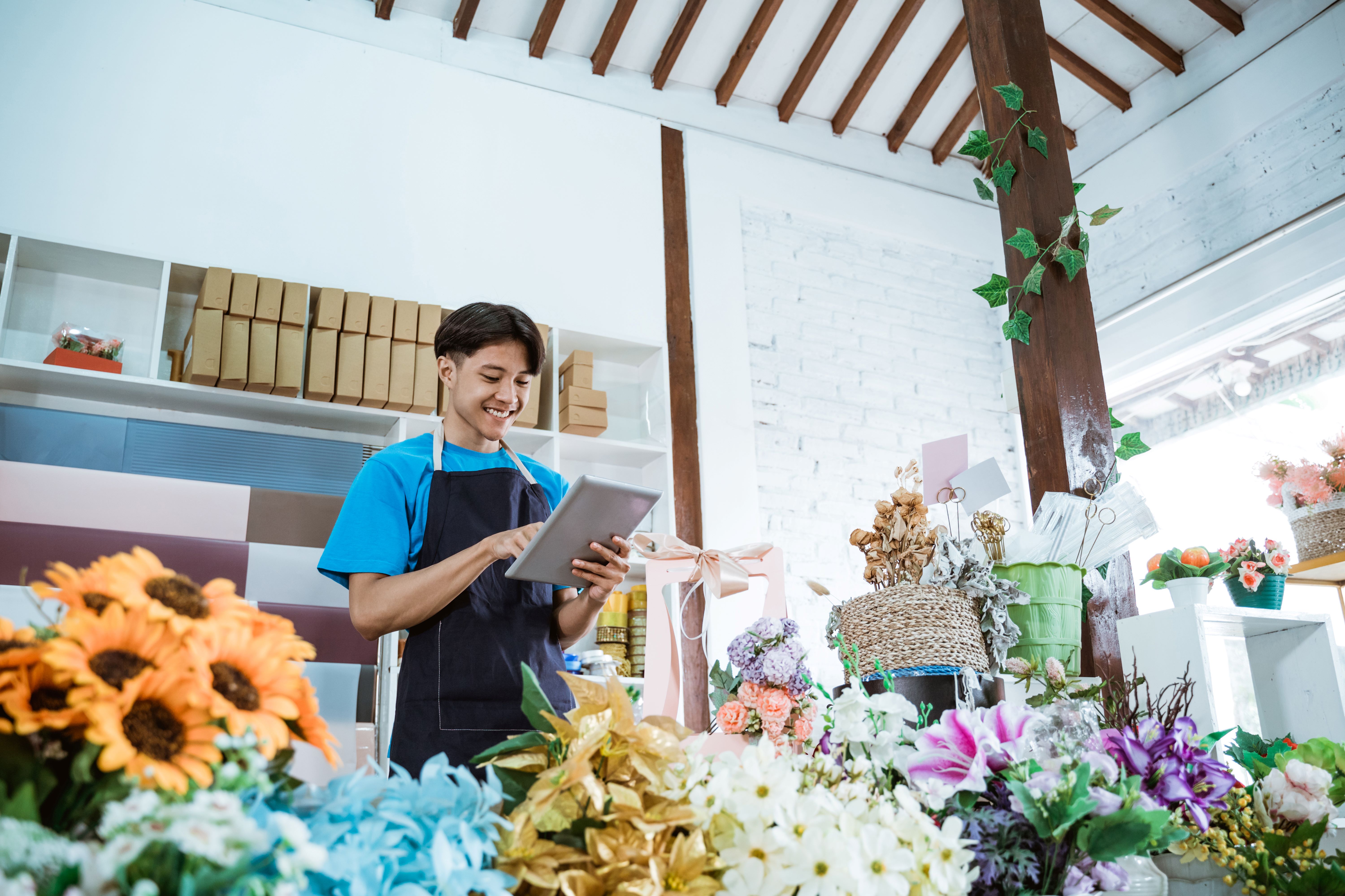 How Technology is Transforming the International Flower Trade